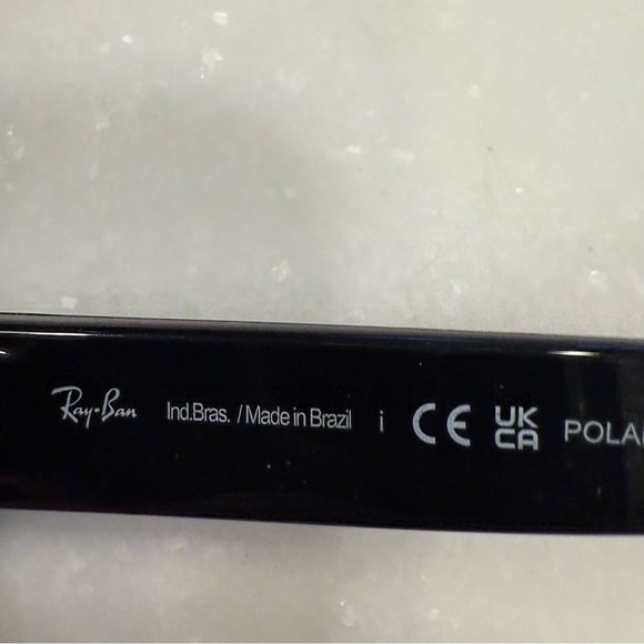 Ray Ban Unisex Sunglasses Polarized RB 4194 601 Black Rim / Green Lenses NWT - Picture 7 of 14